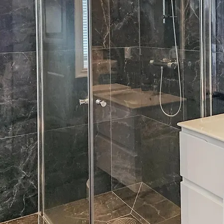 Gorgeous In With Kitchen * Rauland