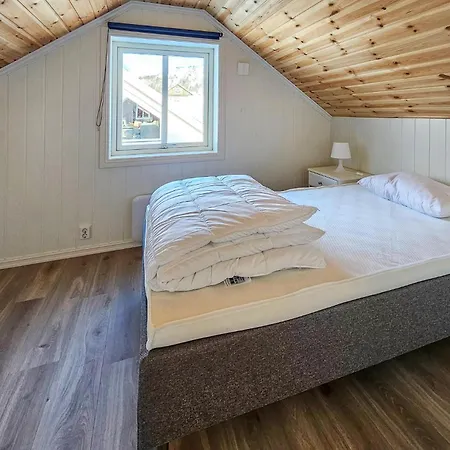 Gorgeous In With Kitchen Holiday home