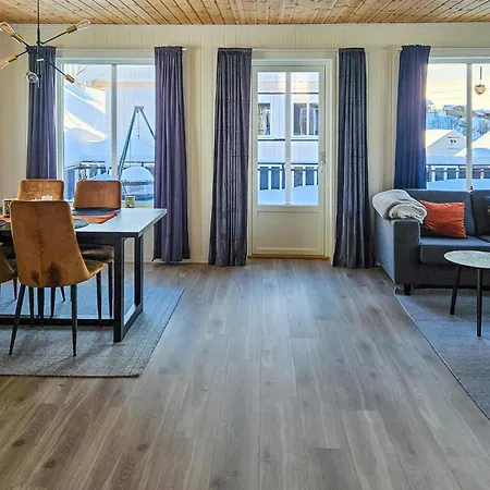 Holiday home Gorgeous In With Kitchen *